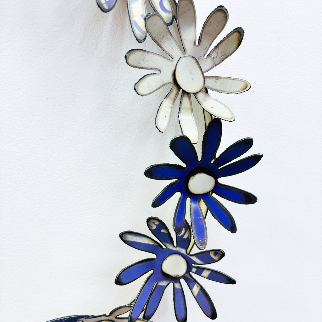 Daisy Chain Metal Flower Wreath