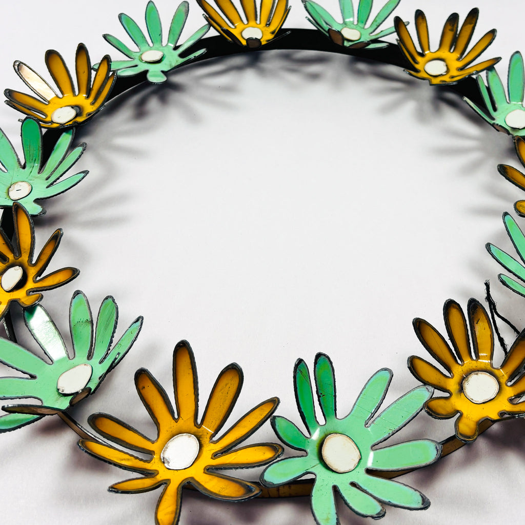 Daisy Chain Metal Flower Wreath